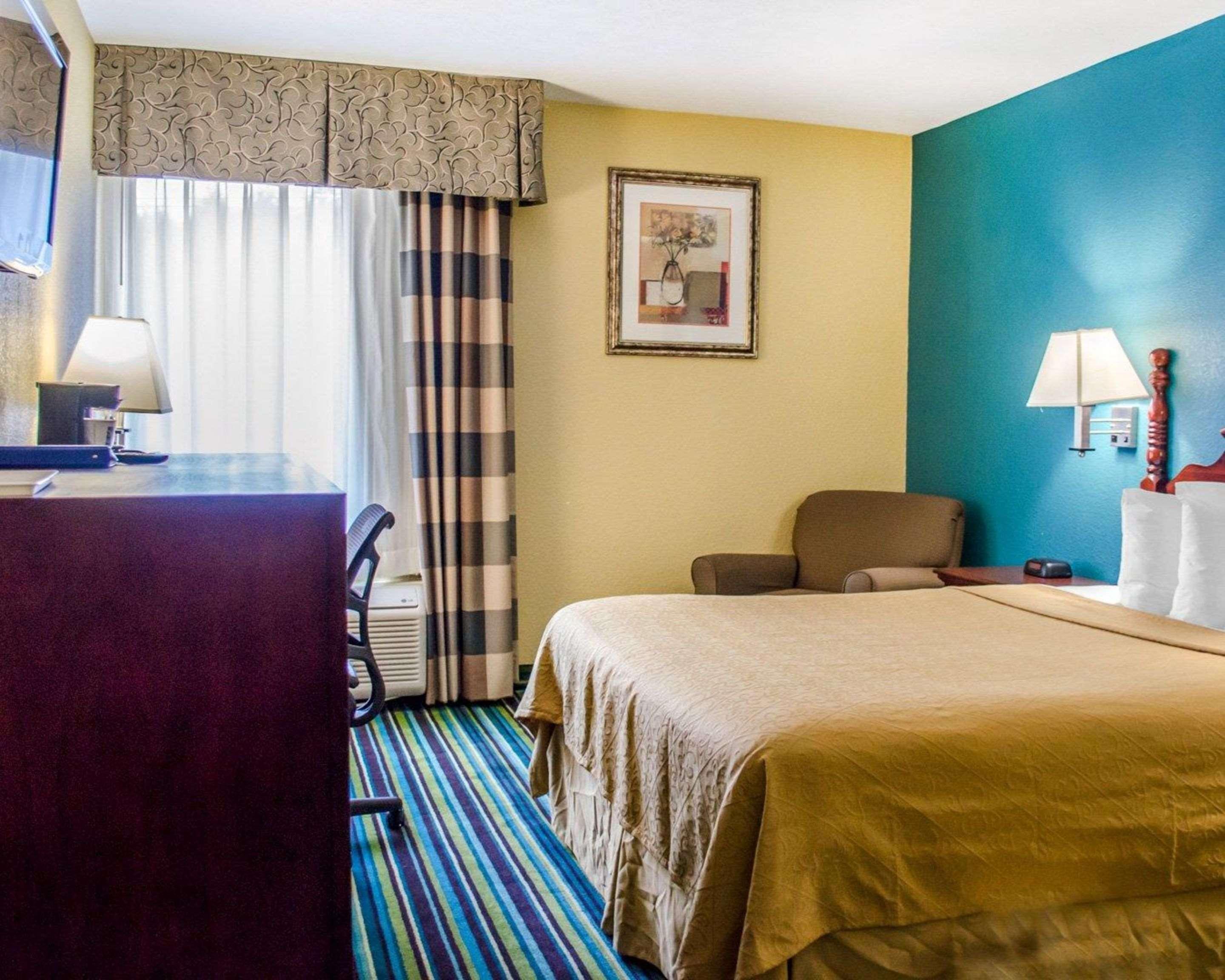 Quality Inn & Suites Medina - Akron West Exterior foto