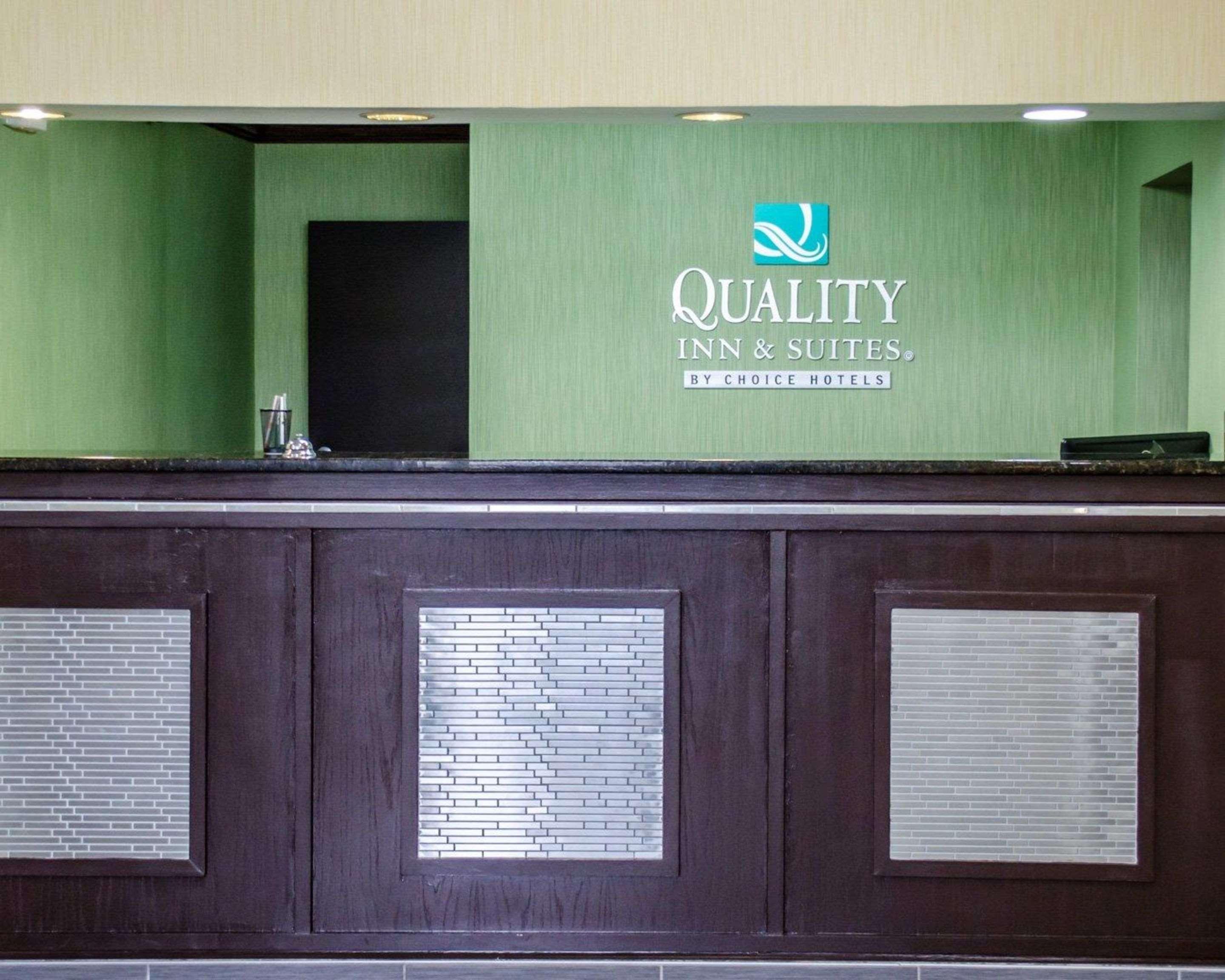 Quality Inn & Suites Medina - Akron West Exterior foto